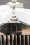 "Spirit of Ecstasy ", encore appele " Flying Lady ", 
